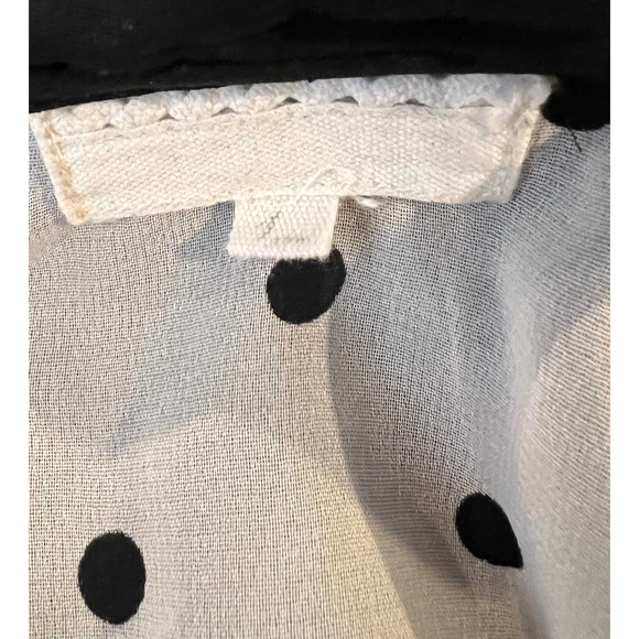 Black and Ivory Polka Dot Short Sleeve Blouse Sz Small - Picture 7 of 8